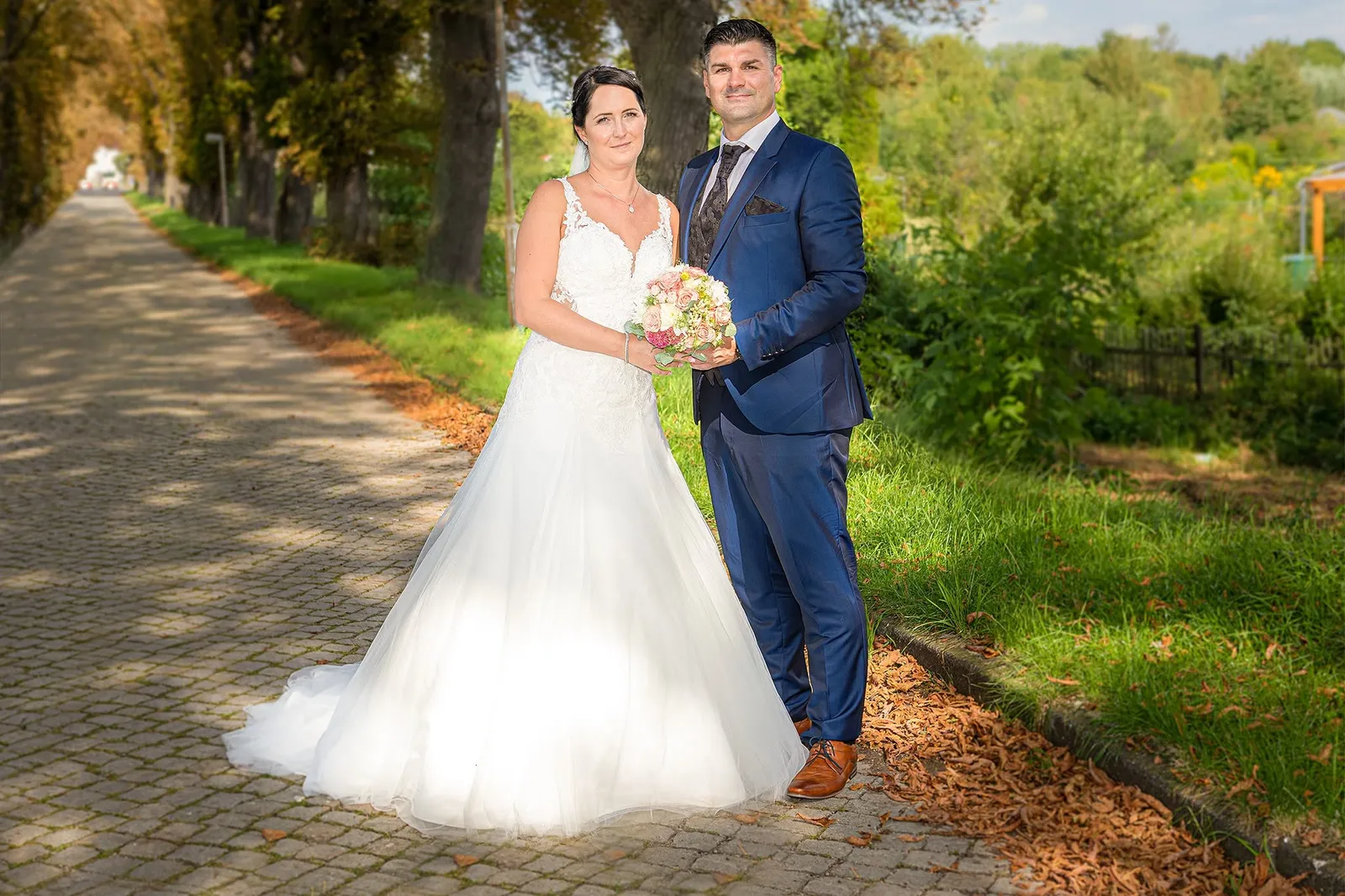 Brautpaar im herbstlichen Park, Hochzeitsfotograf Sömmerda